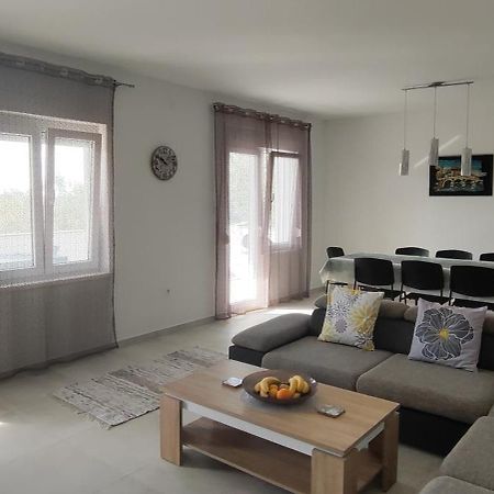 Apartman Emily, 6 Plus 2 Guests, Newly Refurbished Πούλα Εξωτερικό φωτογραφία