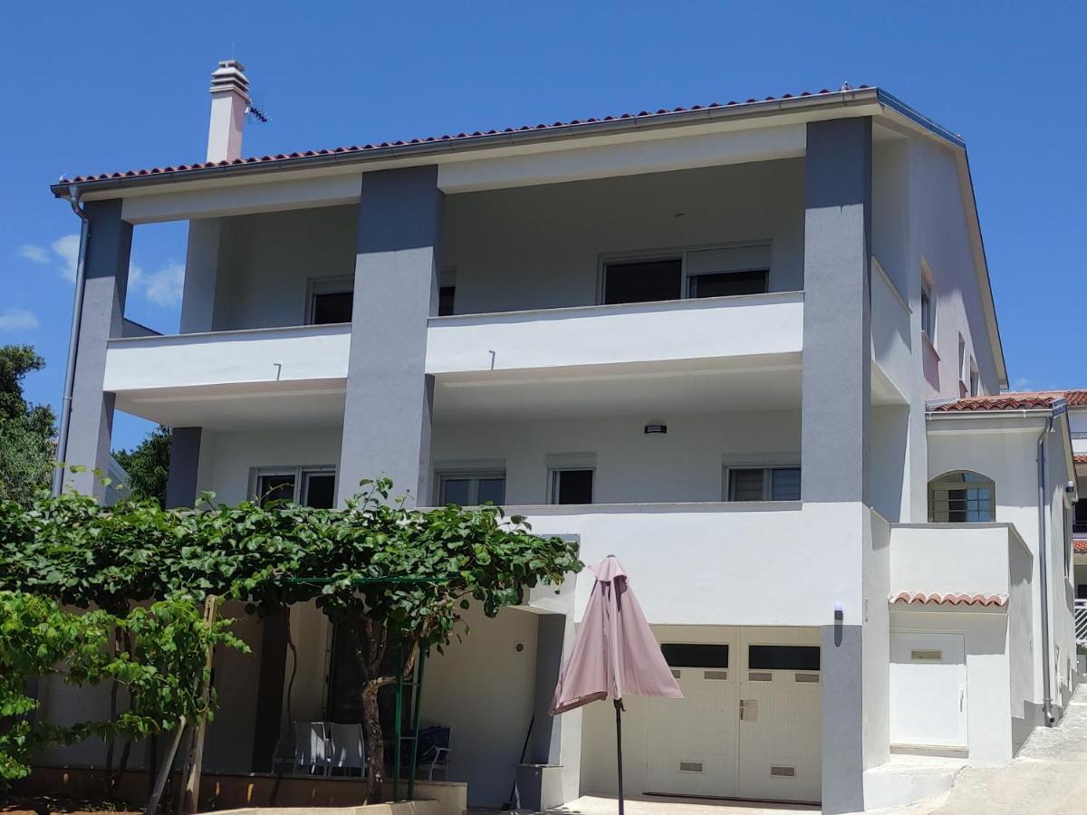 Apartman Emily, 6 Plus 2 Guests, Newly Refurbished Πούλα Εξωτερικό φωτογραφία